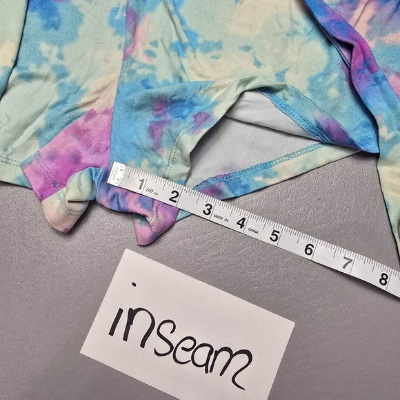 3/$15 full circle trends high rise tie dye lounge shorts women's size Large - Picture 5 of 9